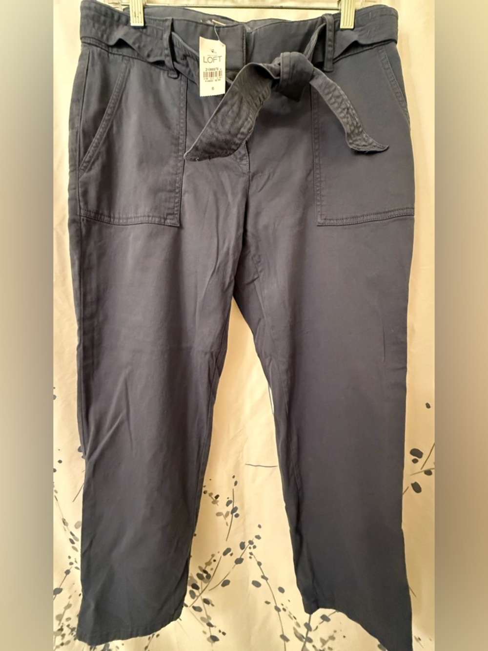 LOFT Gray/Slate Blue Straight Leg Cropped  Women’s Belted Pants. NWT.
